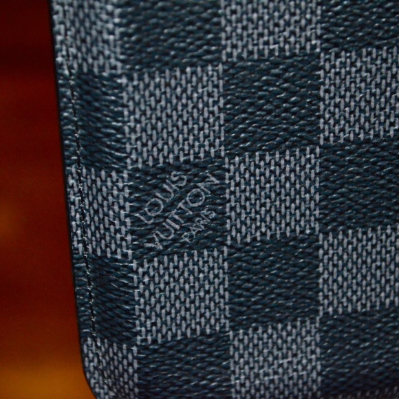 NEW LOUIS VUITTON IPAD DAMIER GRAPHITE CANVAS CASE SLEEVE - Picture 2 of 6